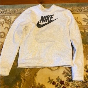 Nwot Nike swoosh pullover